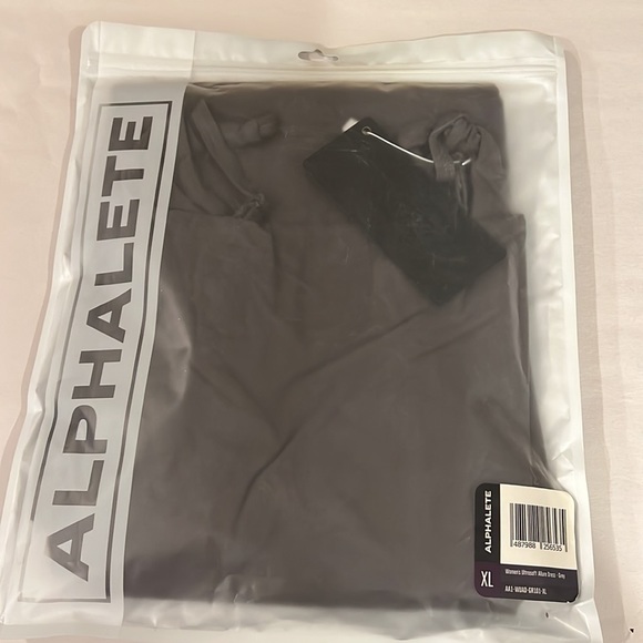 ALPHALETE ULTRASOFT ALLURE DRESS XL OPEN BACK GREY GYM WORKOUT ATHLEISURE NWT - Picture 5 of 6